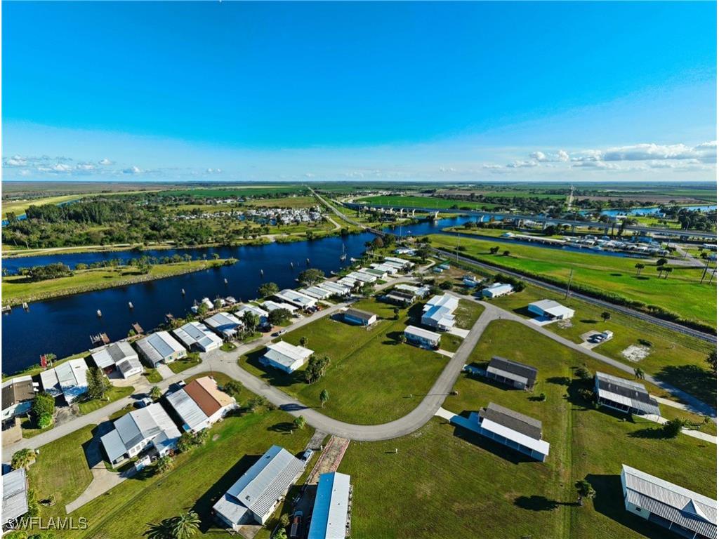 864 Yacht Club Way NW Moore Haven FL 33471 224088666 image17