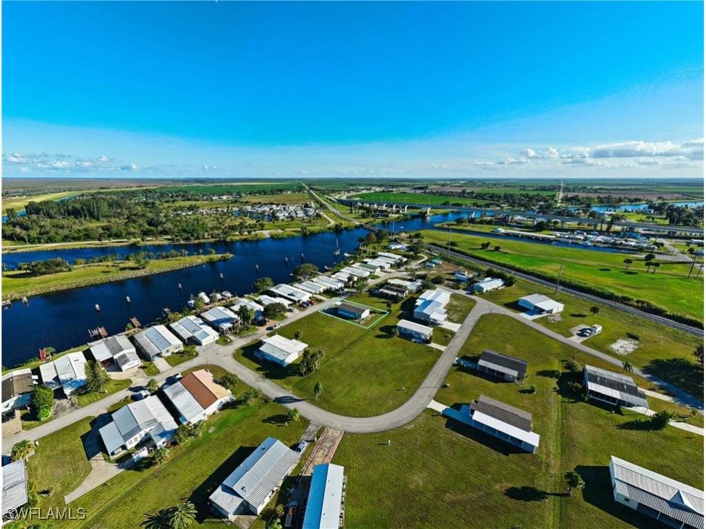 864 Yacht Club Way NW Moore Haven FL 33471 224088666 image18