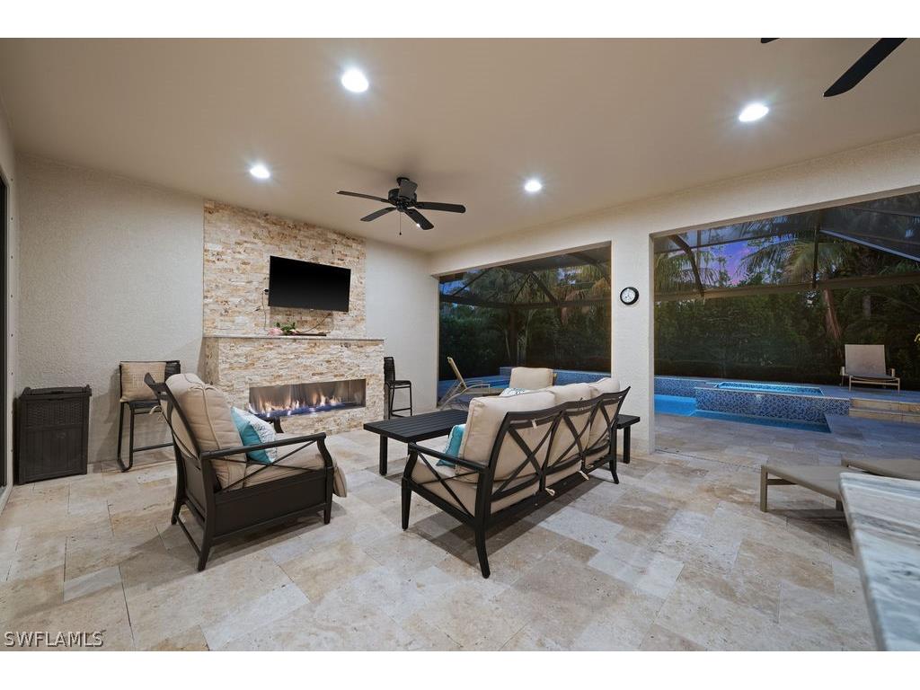 8664 Dilillo Court Naples FL 34119 224048613 image1