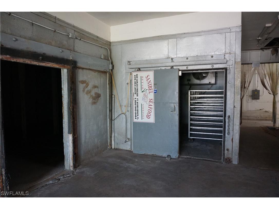 870 Buttonwood Drive Fort Myers Beach FL 33931 223036603 image29