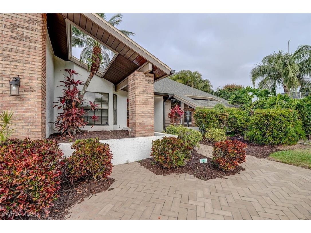 8746 Banyan Cove Circle Fort Myers FL 33919 225018751 image3
