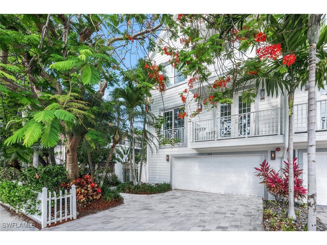 888 10th Street S #101 Naples FL 34102 225050990 image1