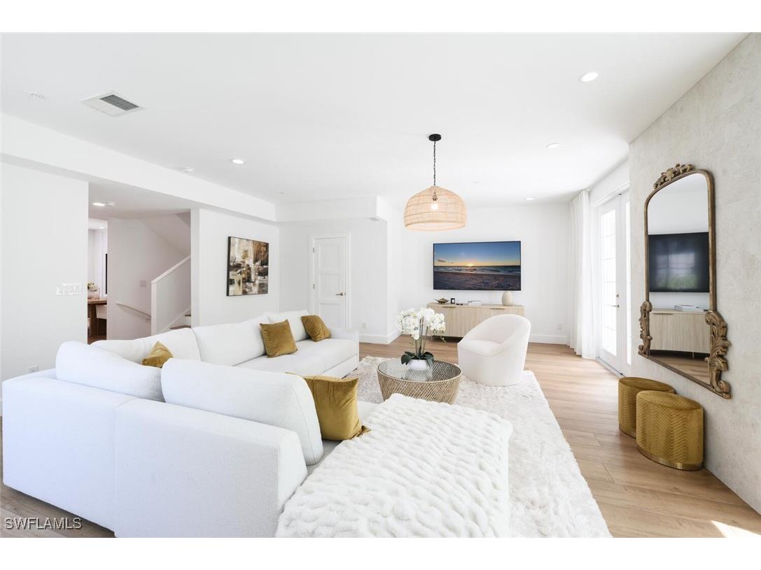 888 10th Street S #101 Naples FL 34102 225050990 image11