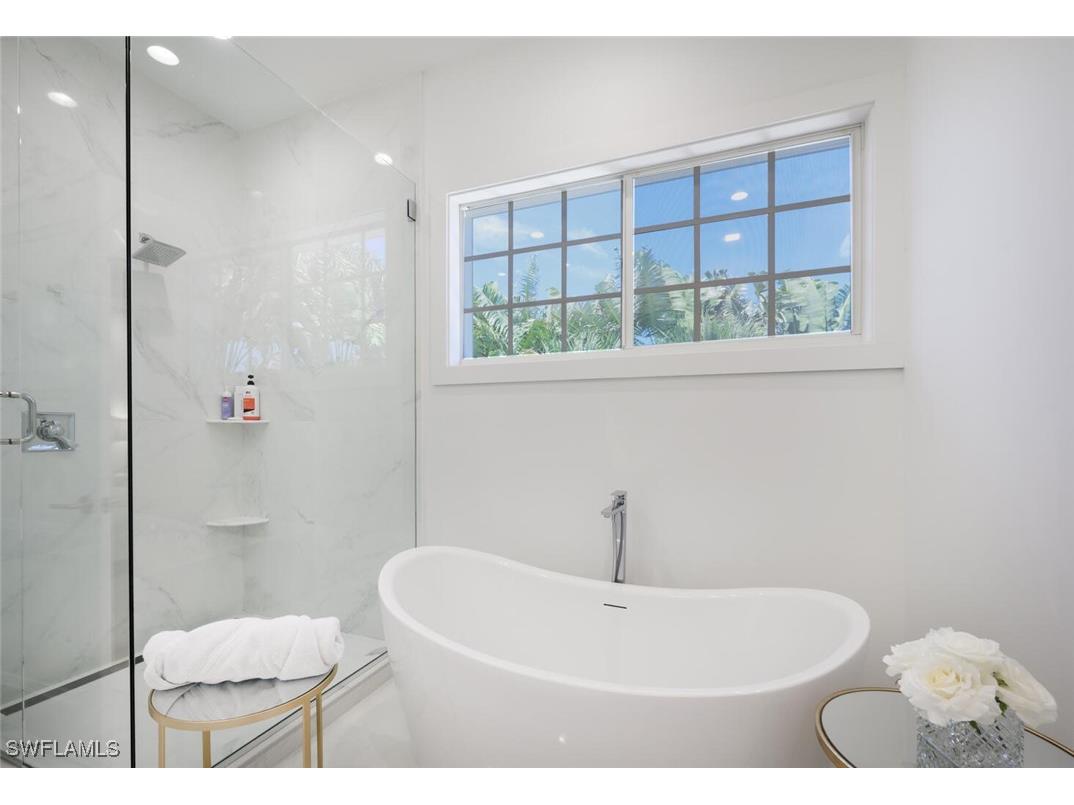 888 10th Street S #101 Naples FL 34102 225050990 image28