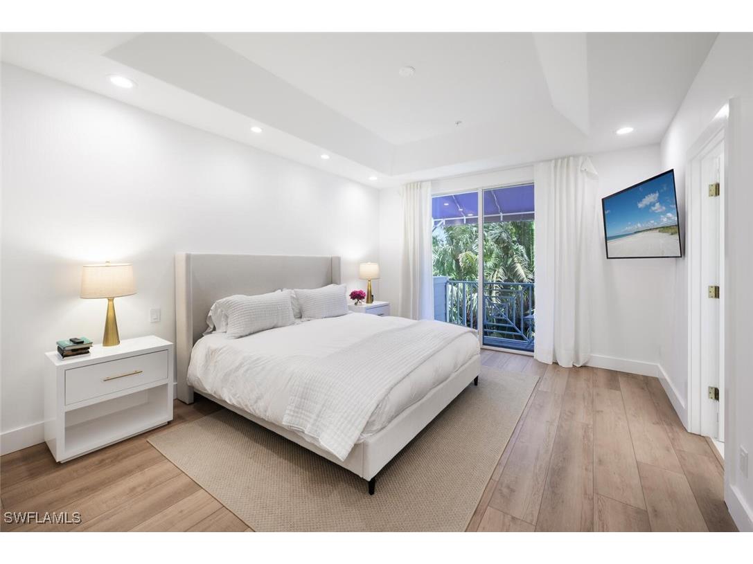 888 10th Street S #101 Naples FL 34102 225050990 image29