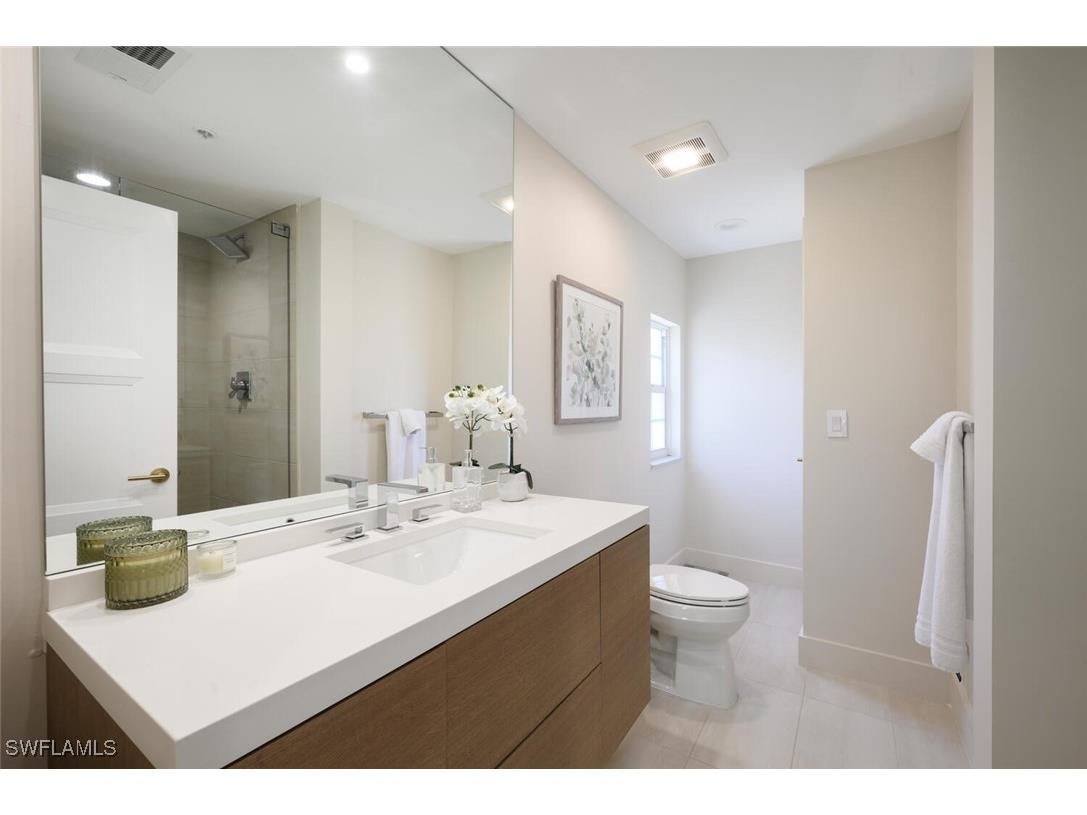 888 10th Street S #101 Naples FL 34102 225050990 image31