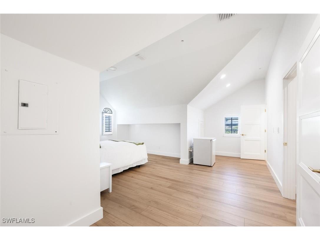 888 10th Street S #101 Naples FL 34102 225050990 image34