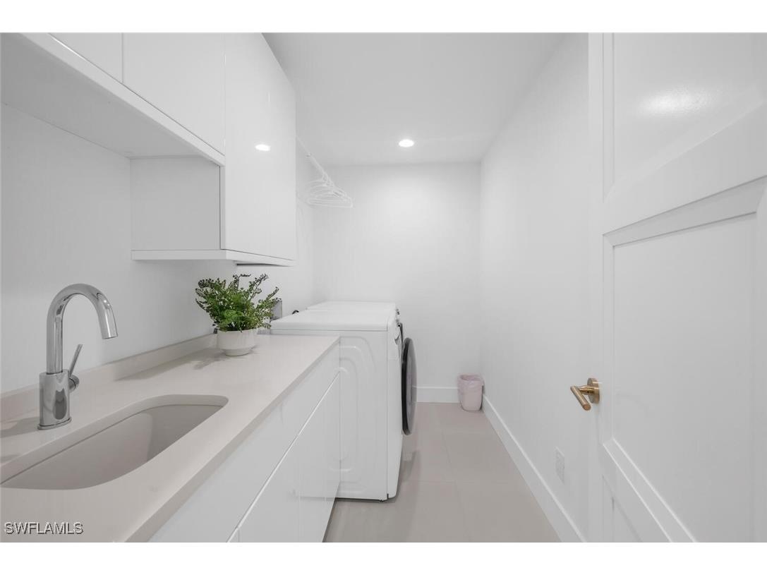 888 10th Street S #101 Naples FL 34102 225050990 image37