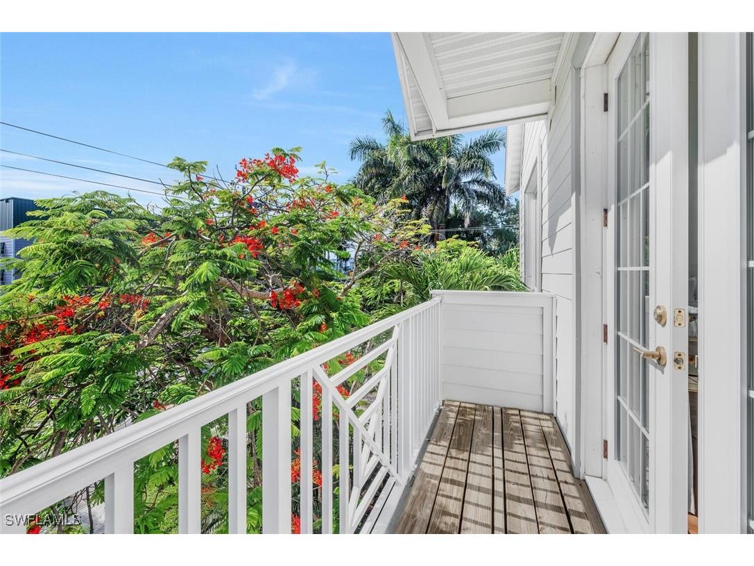 888 10th Street S #101 Naples FL 34102 225050990 image39