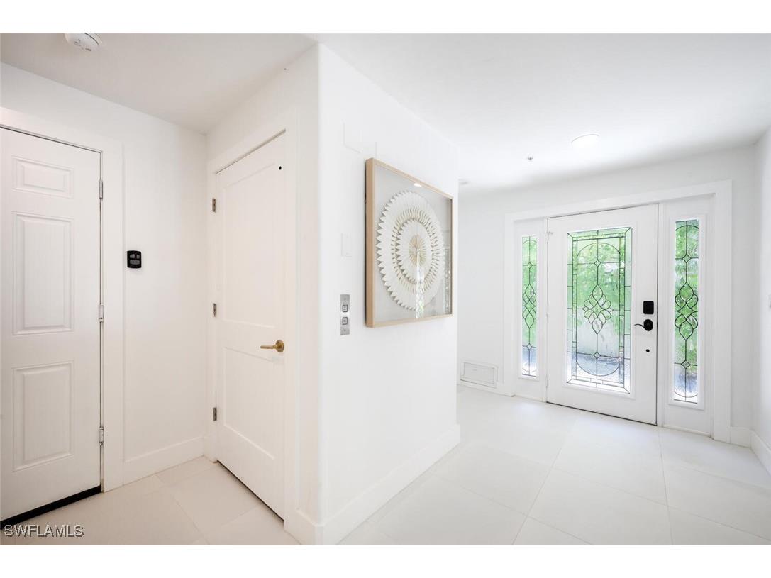 888 10th Street S #101 Naples FL 34102 225050990 image5