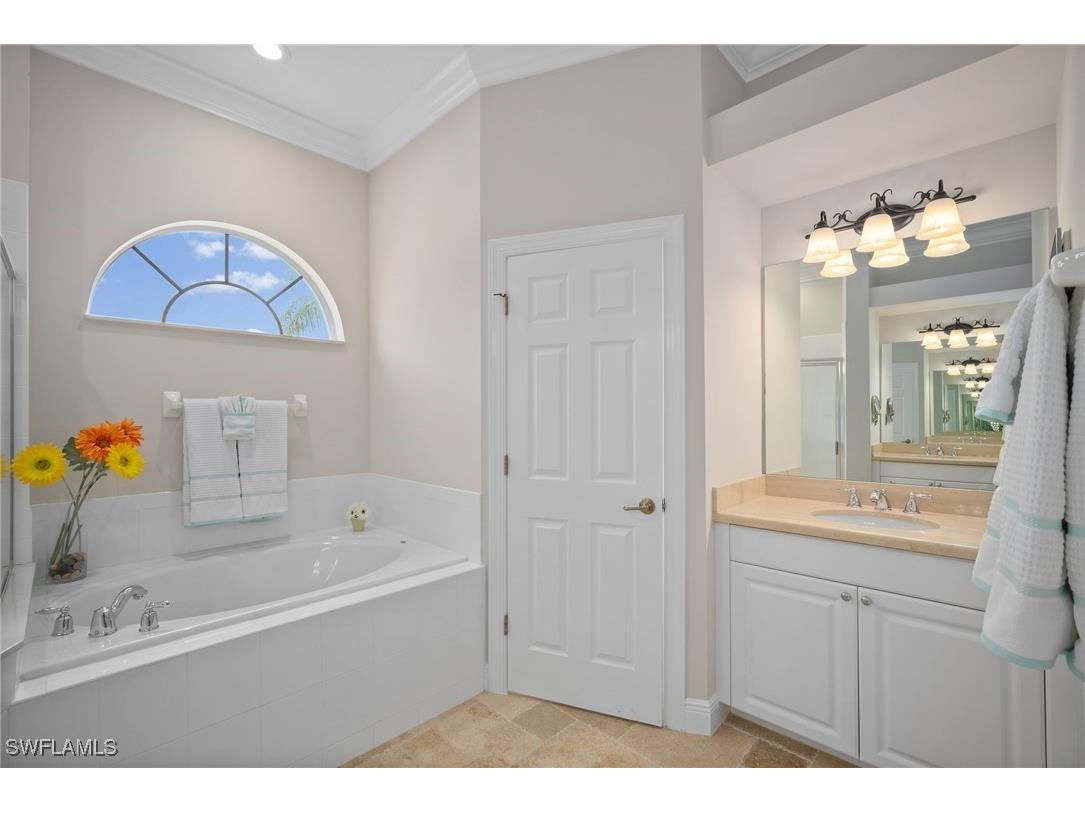 8884 Mustang Island Circle Naples FL 34113 225046616 image24