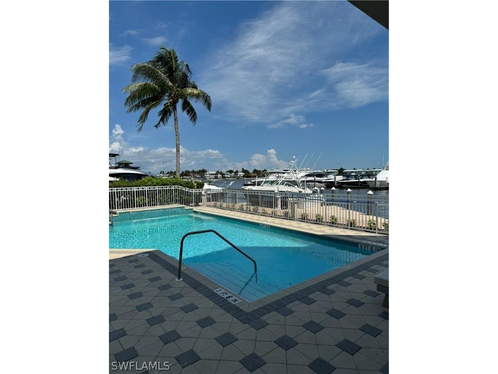 891 10th Street S Naples FL 34102 224051545 image11