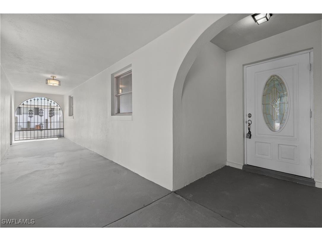 8925 Dorchester Street Fort Myers FL 33907 225024065 image4