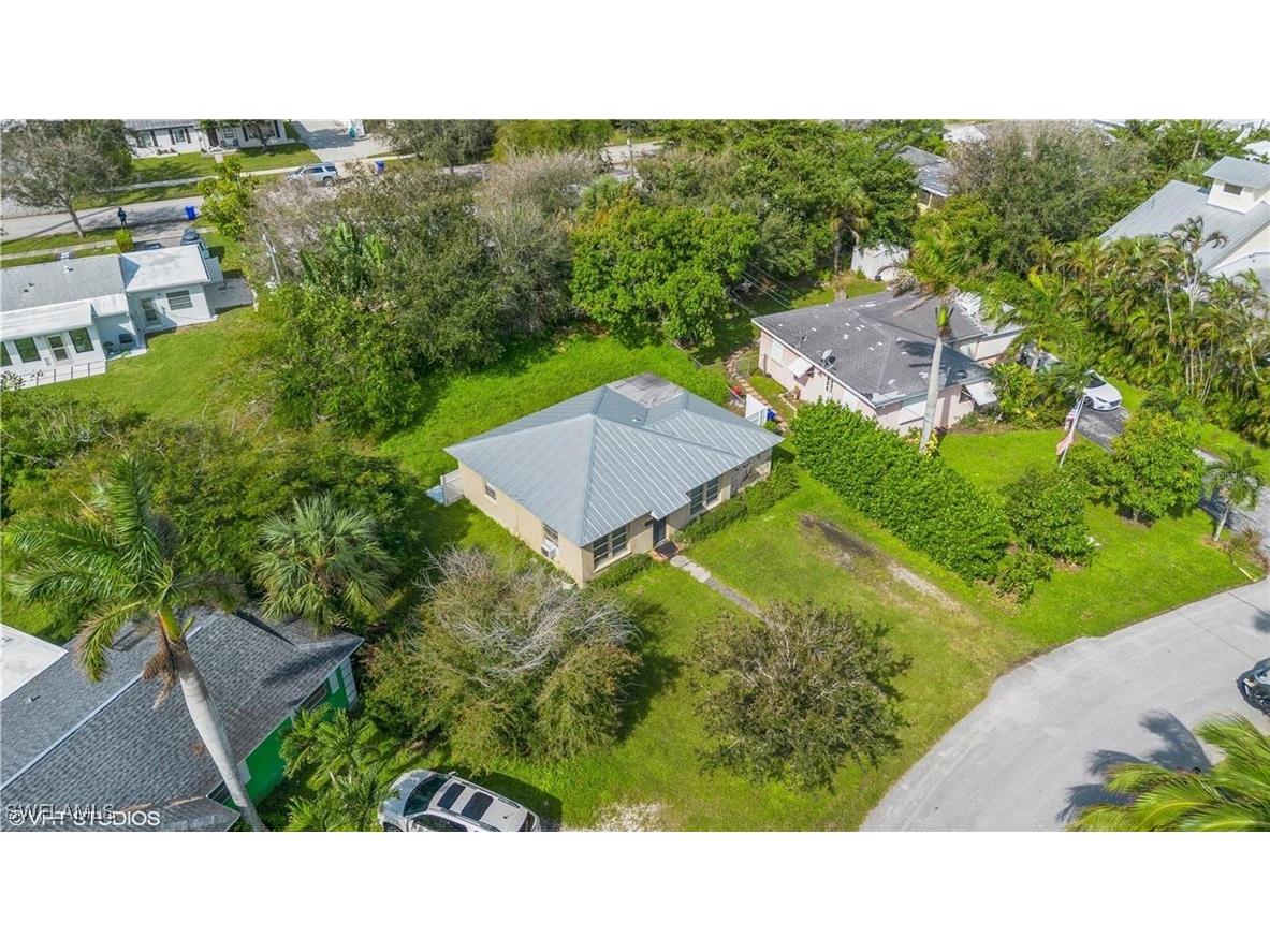 895 11th Street N Naples FL 34102 225047080 image4