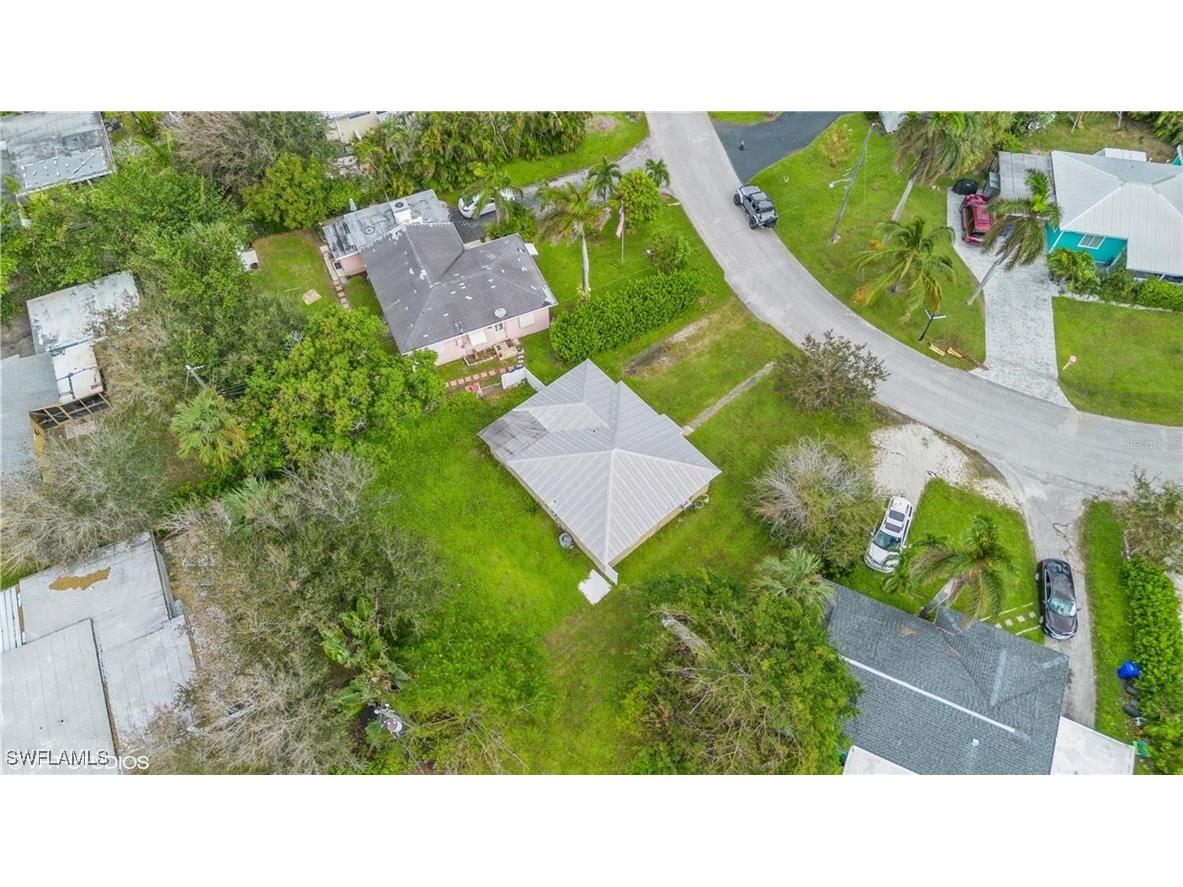 895 11th Street N Naples FL 34102 225047080 image9