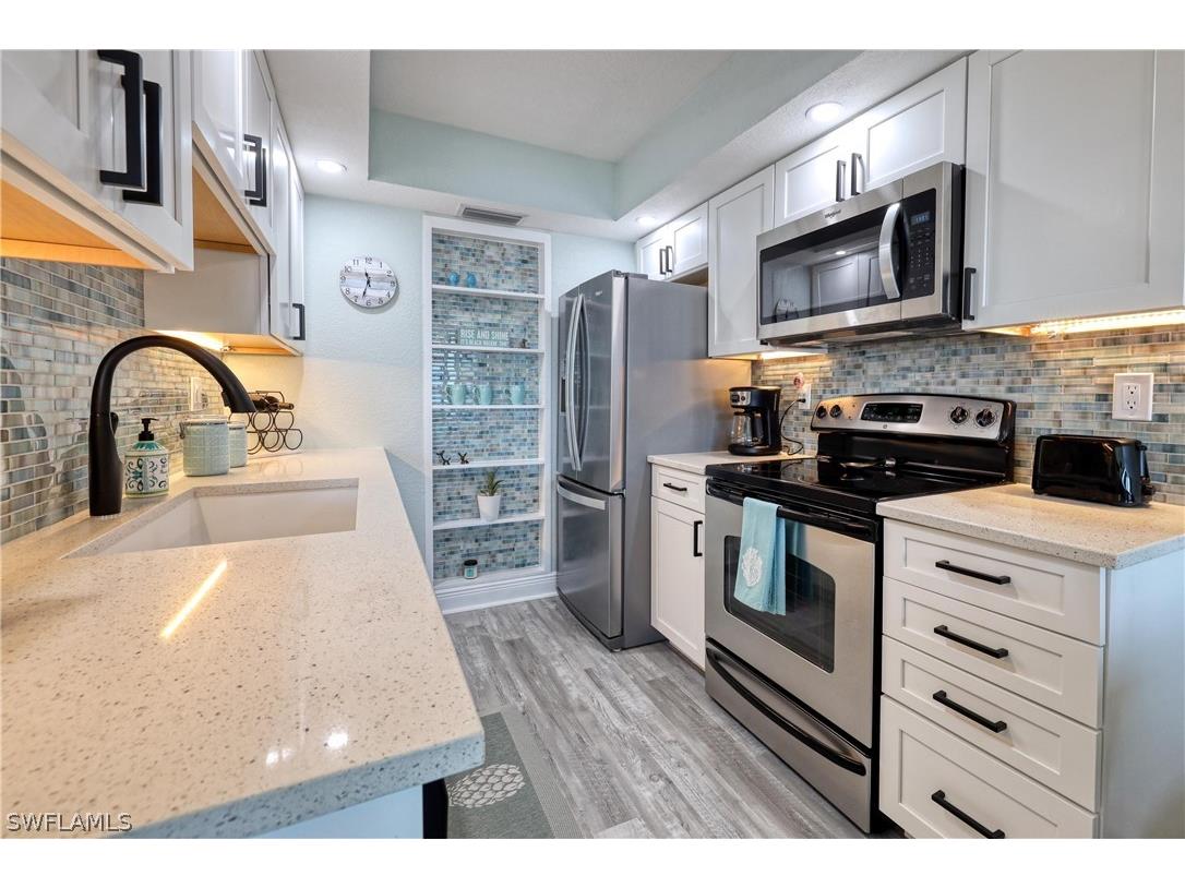 898 Buttonwood Drive #104 Fort Myers Beach FL 33931 224046504 image6