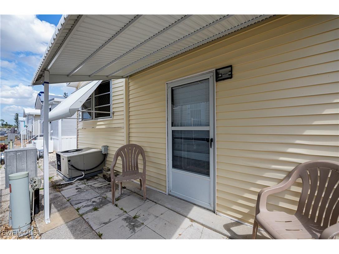 90 Lofty Lane North Fort Myers FL 33903 225043638 image23