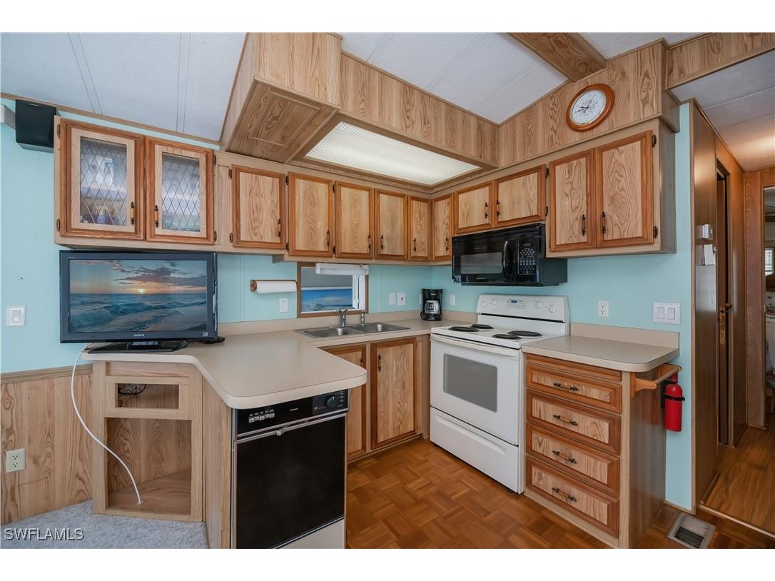 90 Lofty Lane North Fort Myers FL 33903 225043638 image9