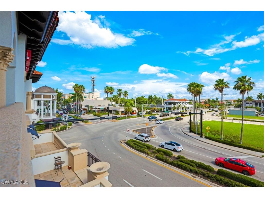 900 5th Avenue S #301 Naples FL 34102 225045338 image1
