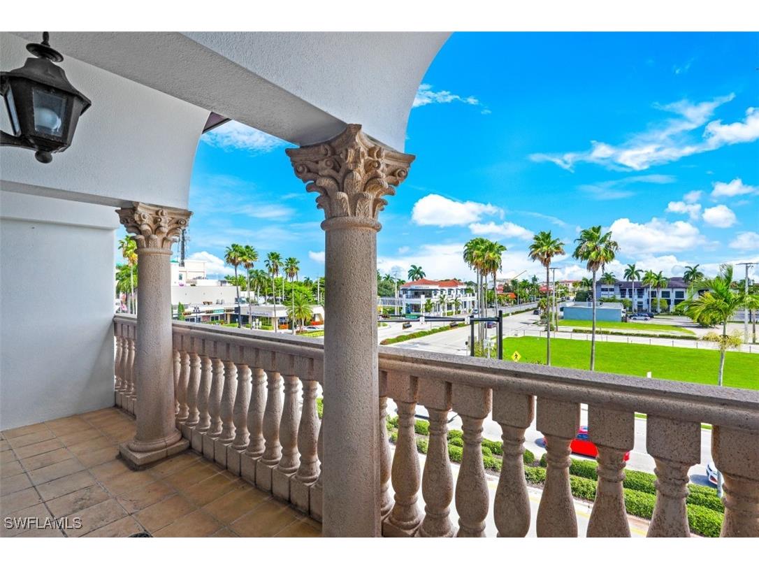 900 5th Avenue S #301 Naples FL 34102 225045338 image17