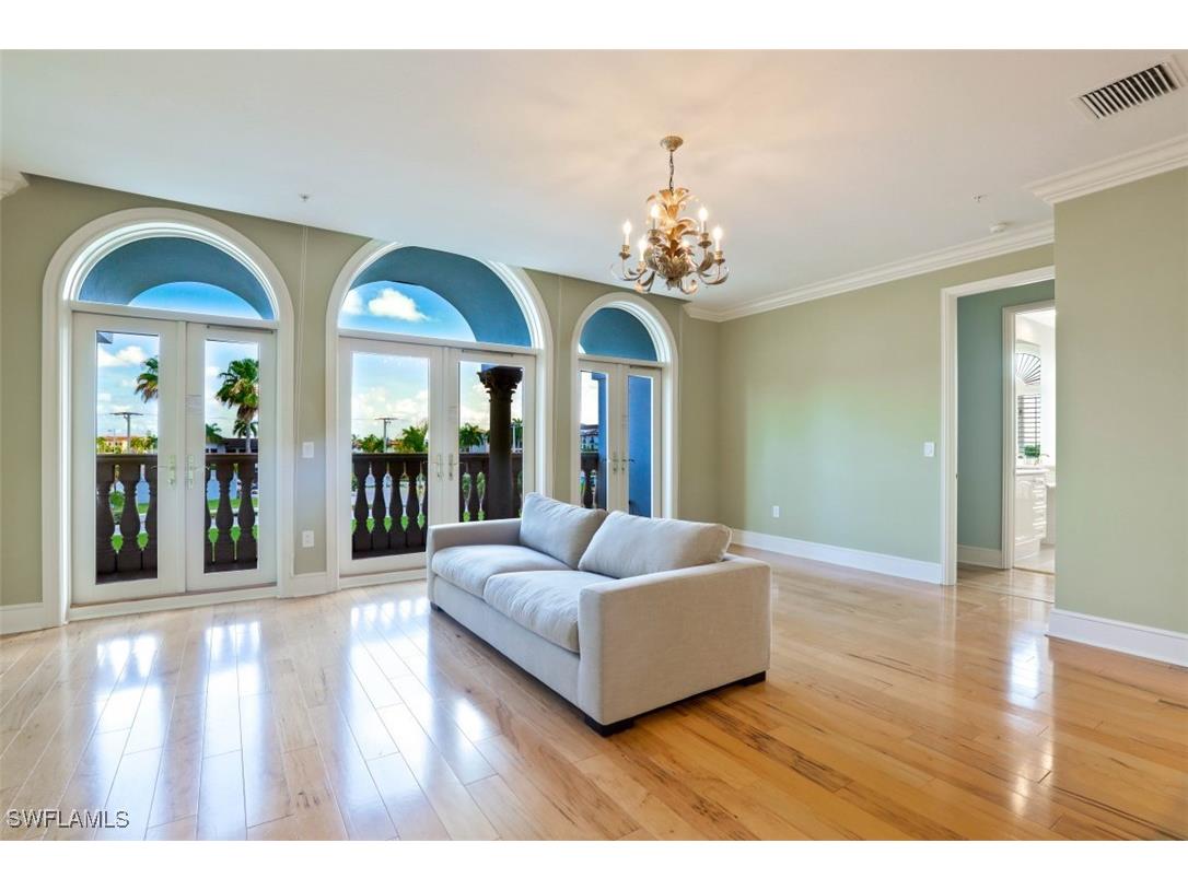 900 5th Avenue S #301 Naples FL 34102 225045338 image2