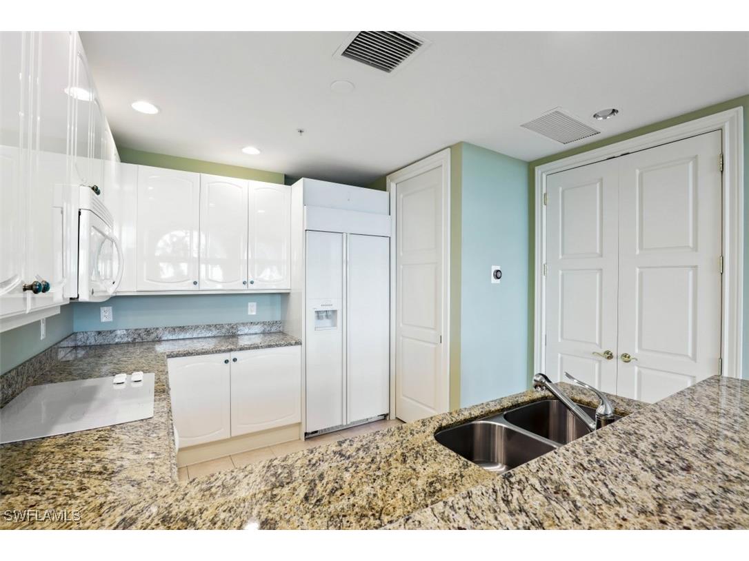 900 5th Avenue S #301 Naples FL 34102 225045338 image8