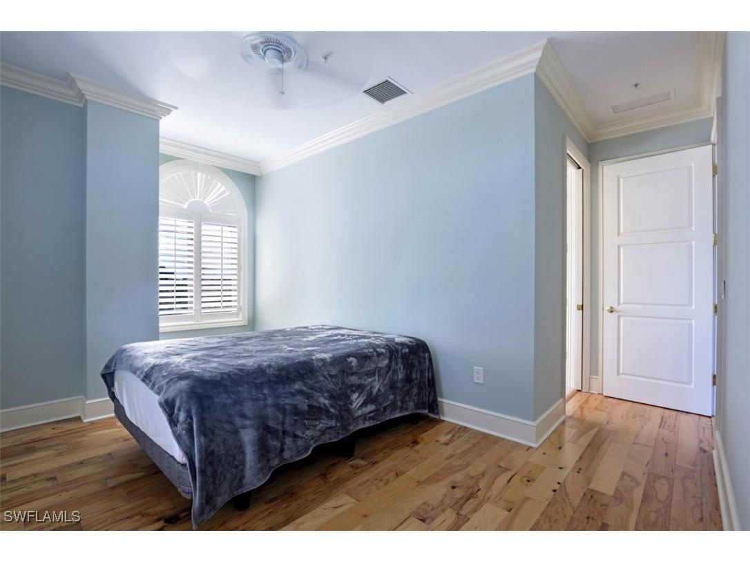 900 5th Avenue S #301 Naples FL 34102 225045338 image9