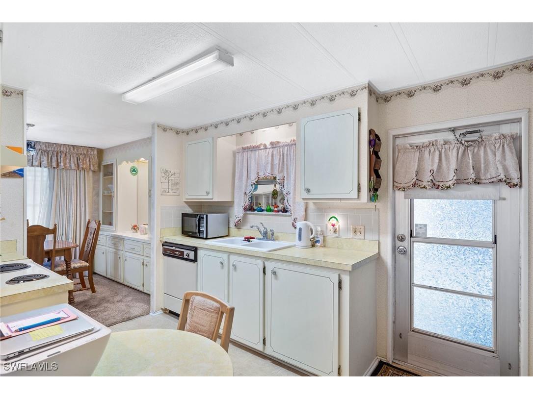 9004 Arbor Drive North Fort Myers FL 33903 225004998 image19