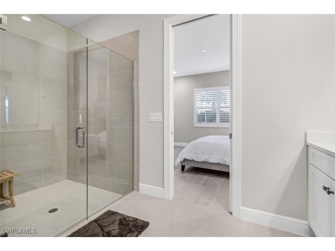 9032 Saint Lucia Drive Naples FL 34114 225025993 image10