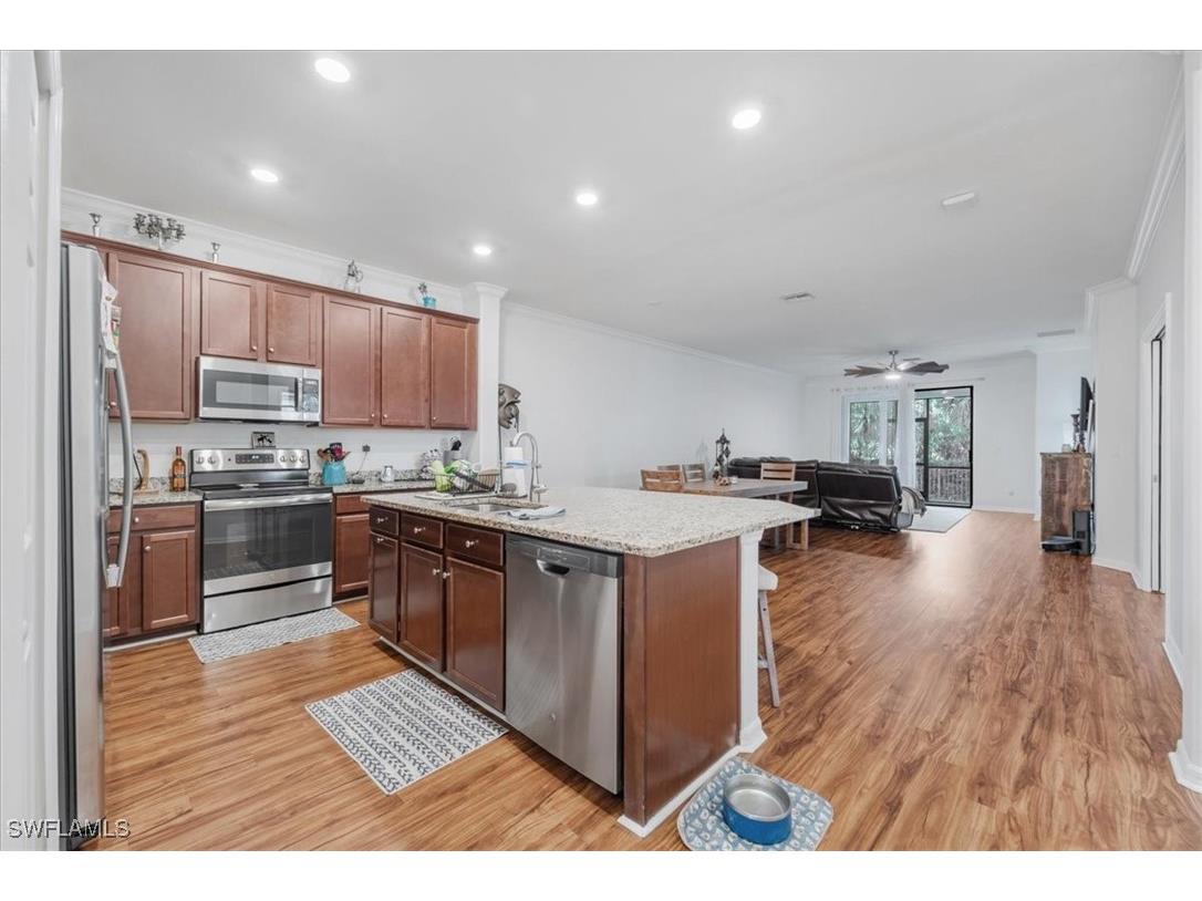 9052 Glenforest Drive Naples FL 34120 225050832 image3