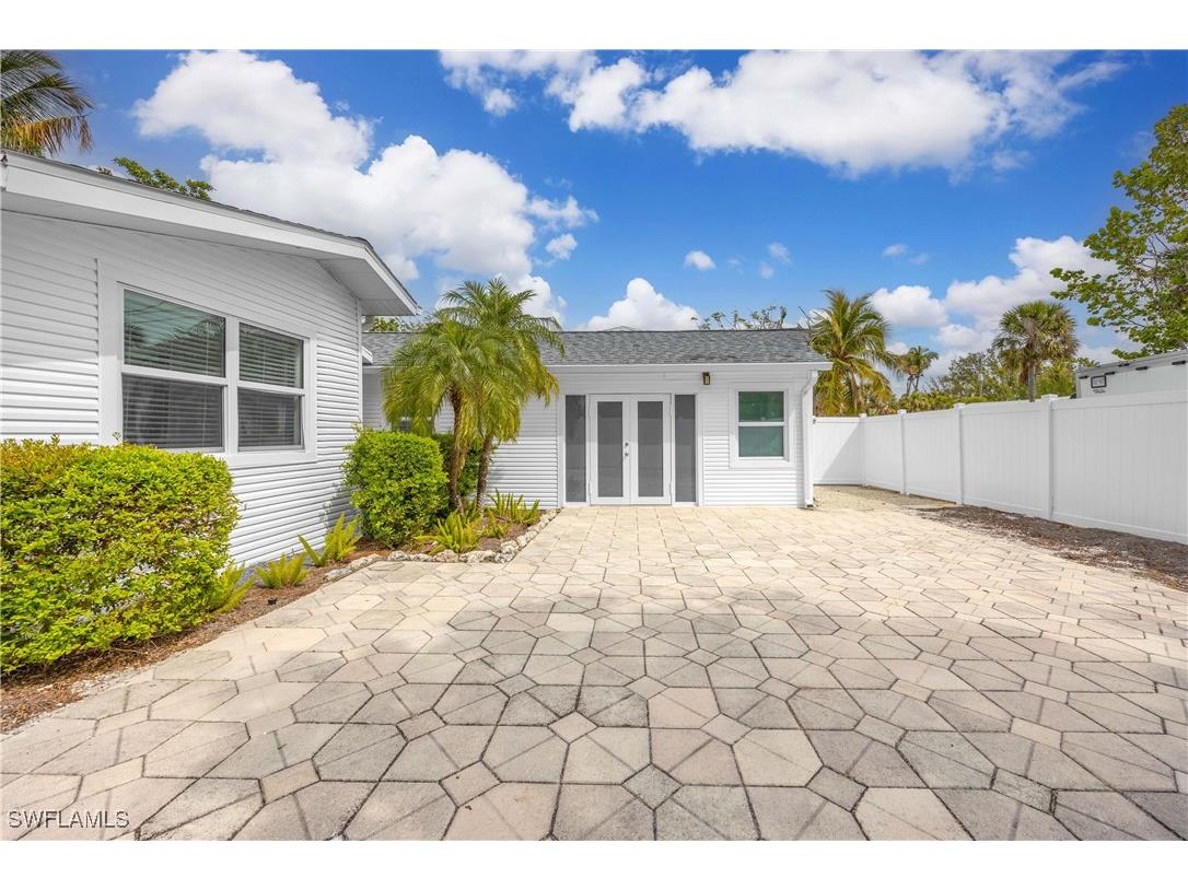 910 Fitzhugh Street Sanibel FL 33957 225031109 image6