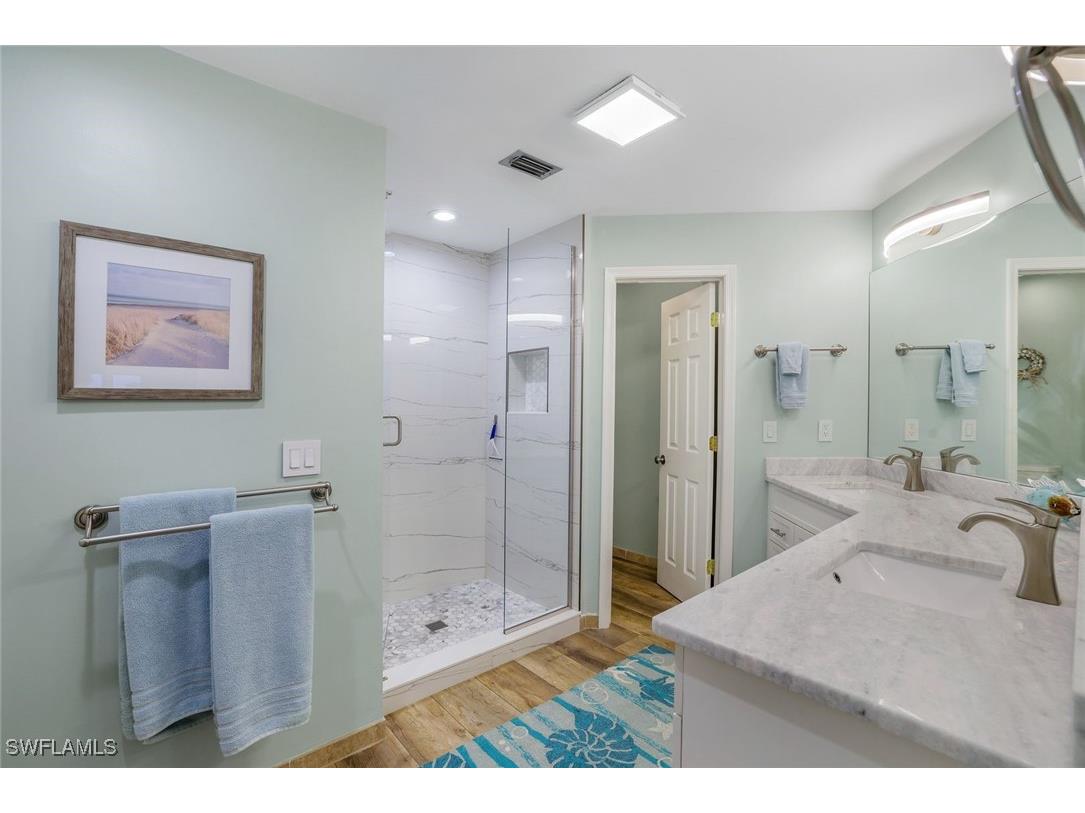 9101 Vanderbilt Drive #1-302 Naples FL 34108 225046945 image13