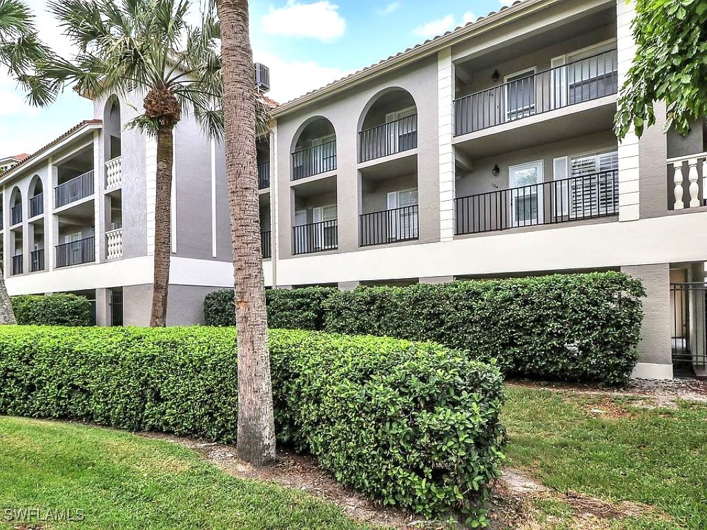 9101 Vanderbilt Drive #304 Naples FL 34108 225032130 image20