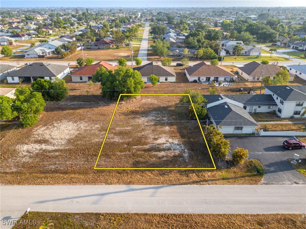 911 SE 8th Terrace Cape Coral FL 33990 225045048 image1