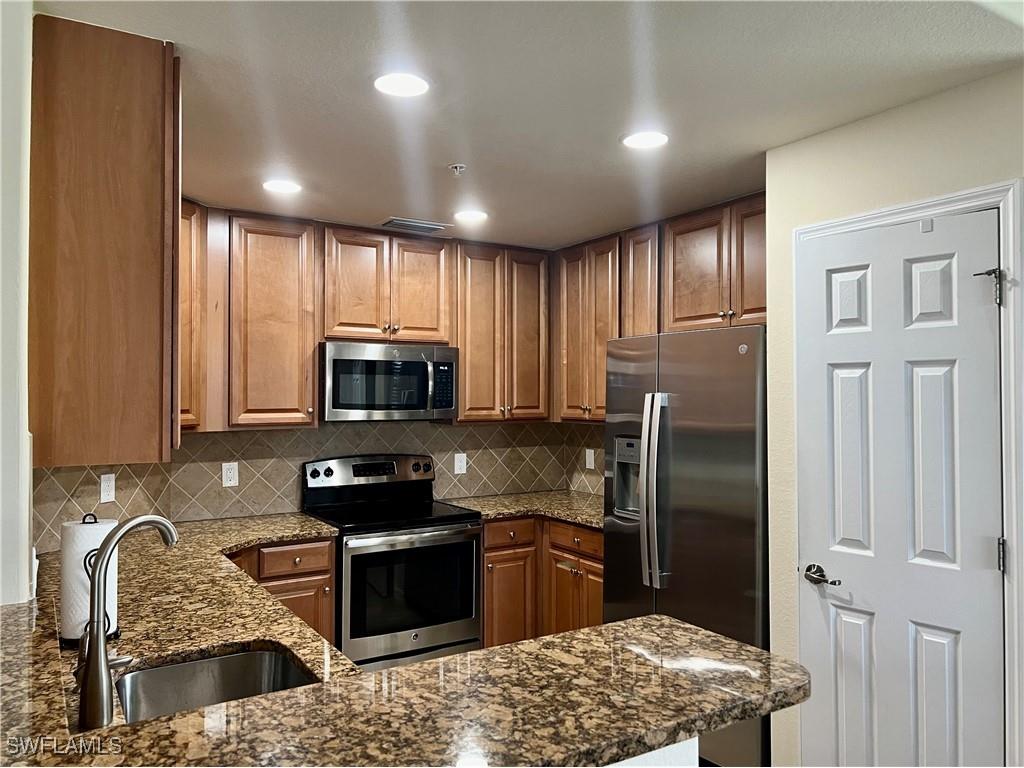 9118 Prima Way #101 Naples FL 34113 225033885 image16