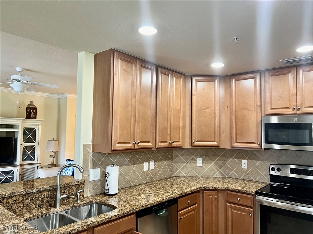 9118 Prima Way #101 Naples FL 34113 225033885 image17