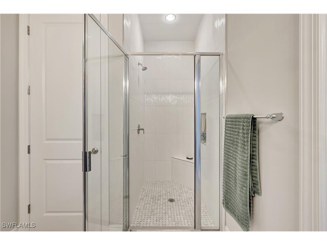 9209 Cayman Drive N Naples FL 34114 224085945 image14