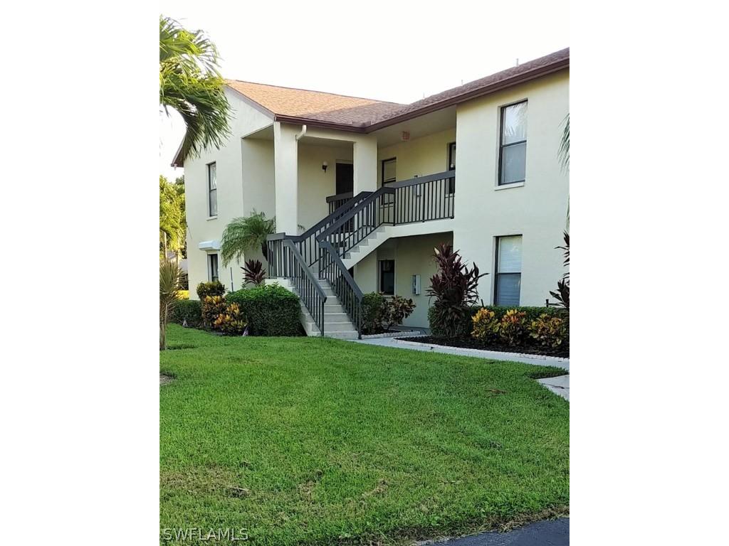 9265 Lake Park Drive #201 Fort Myers FL 33919 223012411 image1