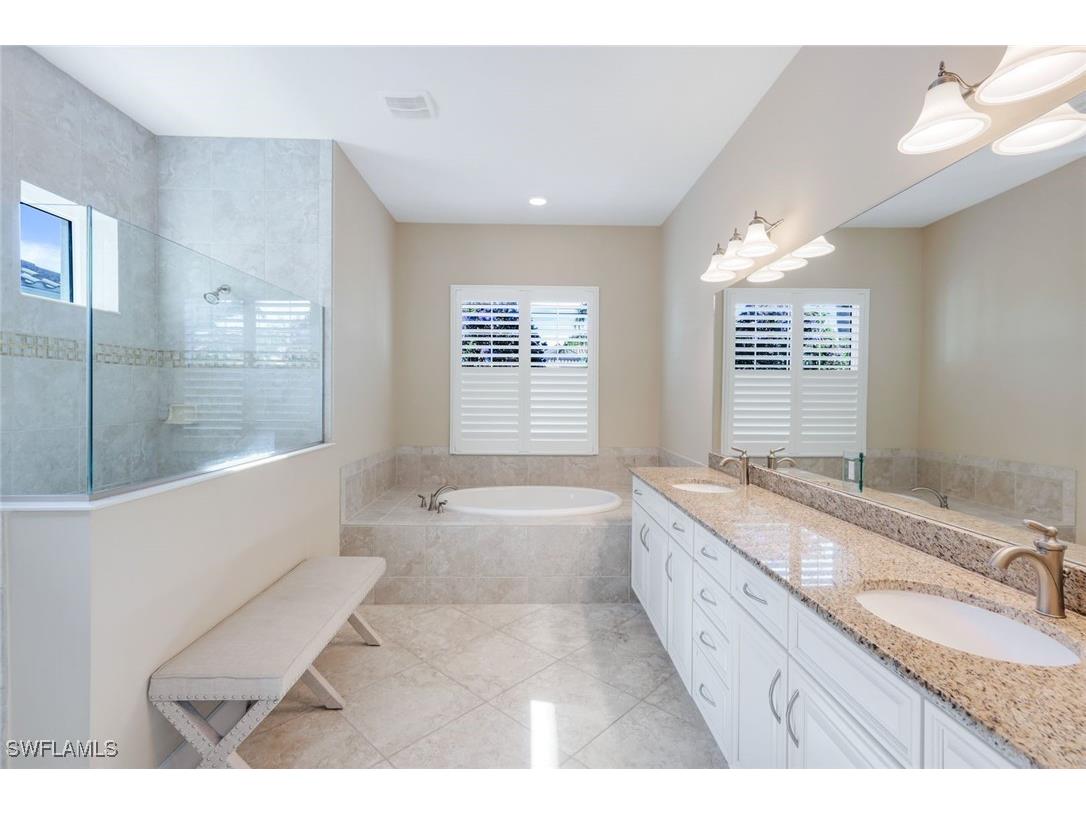 9282 Quarry Drive Naples FL 34120 225034631 image20