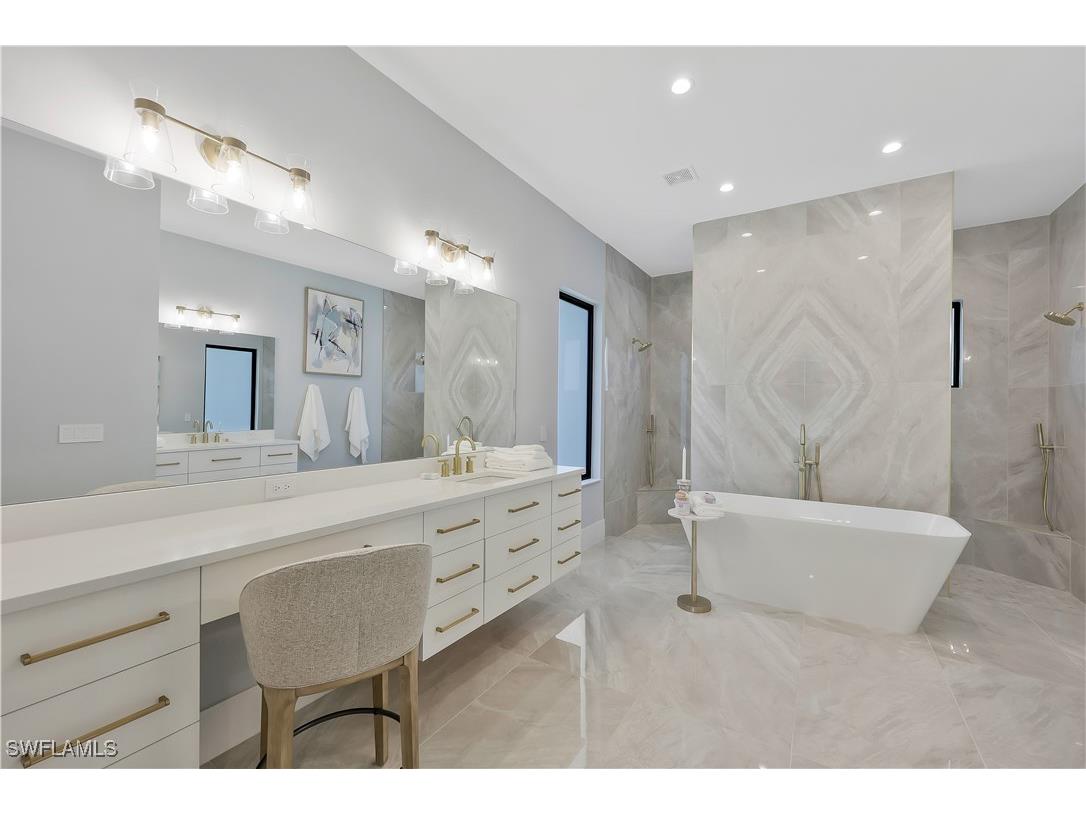 933 11th Street SW Naples FL 34117 224083976 image16