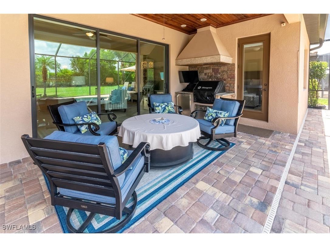 9372 Vercelli Court Naples FL 34113 225048769 image38