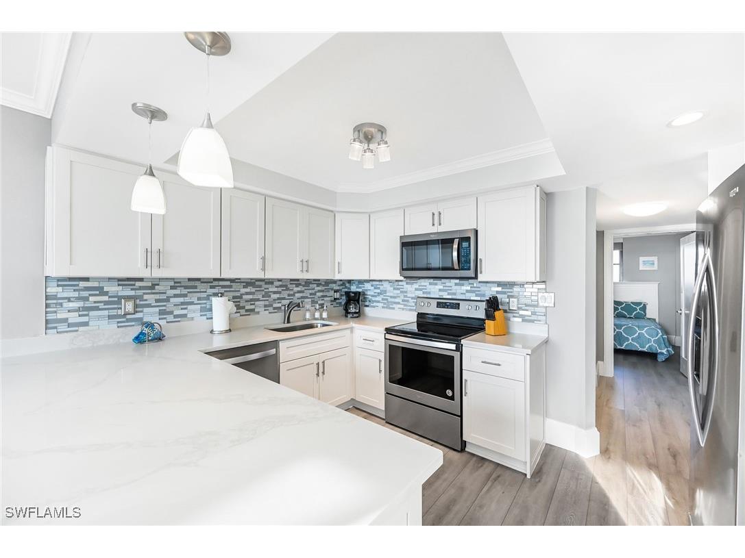 9375 Gulf Shore Drive #602 Naples FL 34108 225038388 image10