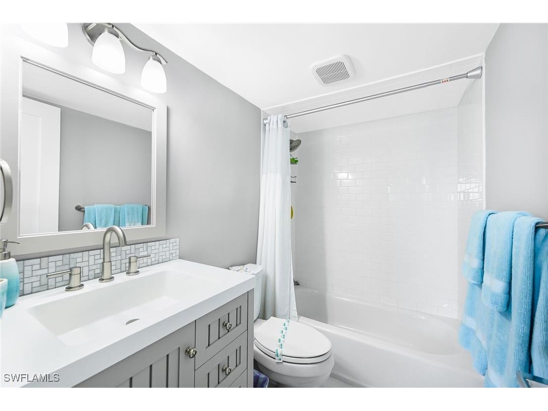 9375 Gulf Shore Drive #602 Naples FL 34108 225038388 image25