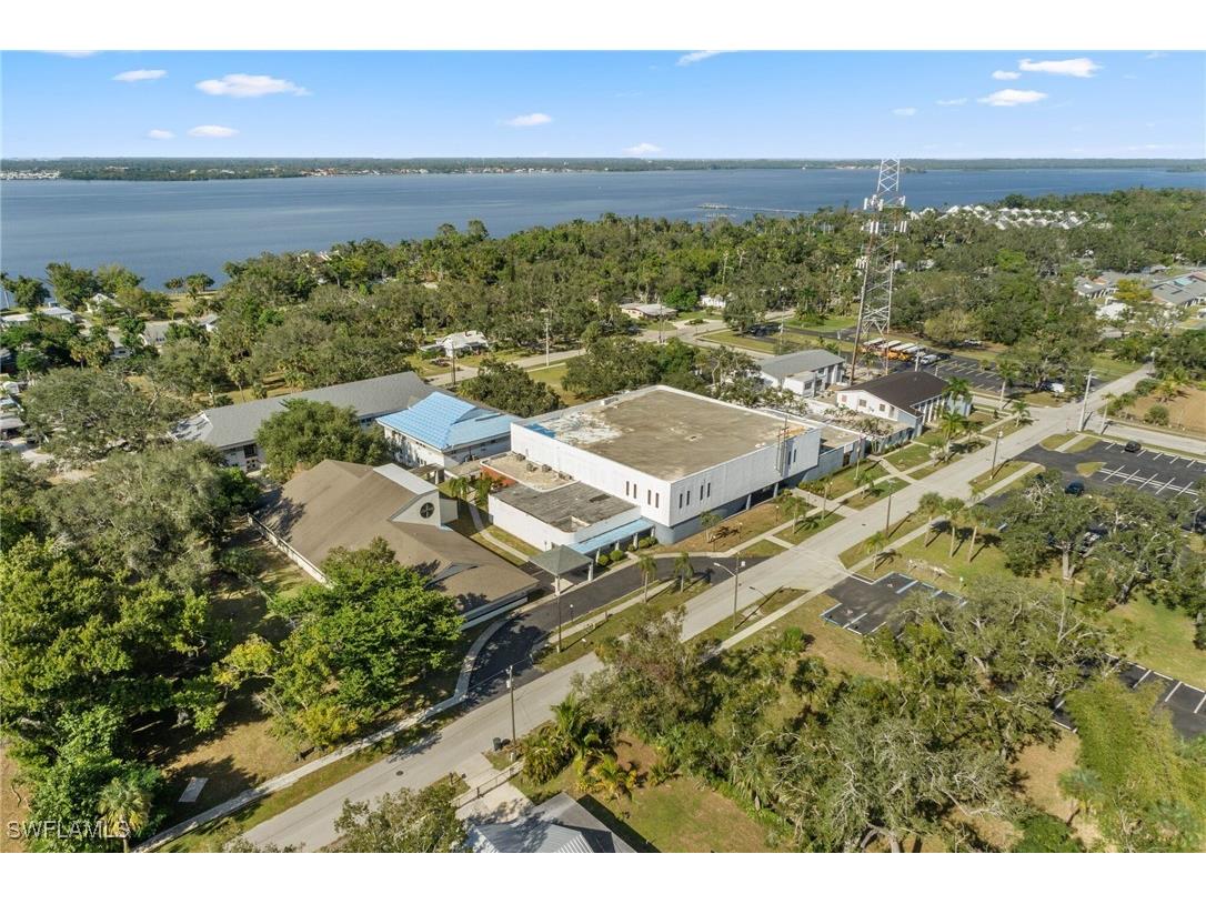 940 Tarpon Street Fort Myers FL 33916 225036635 image1