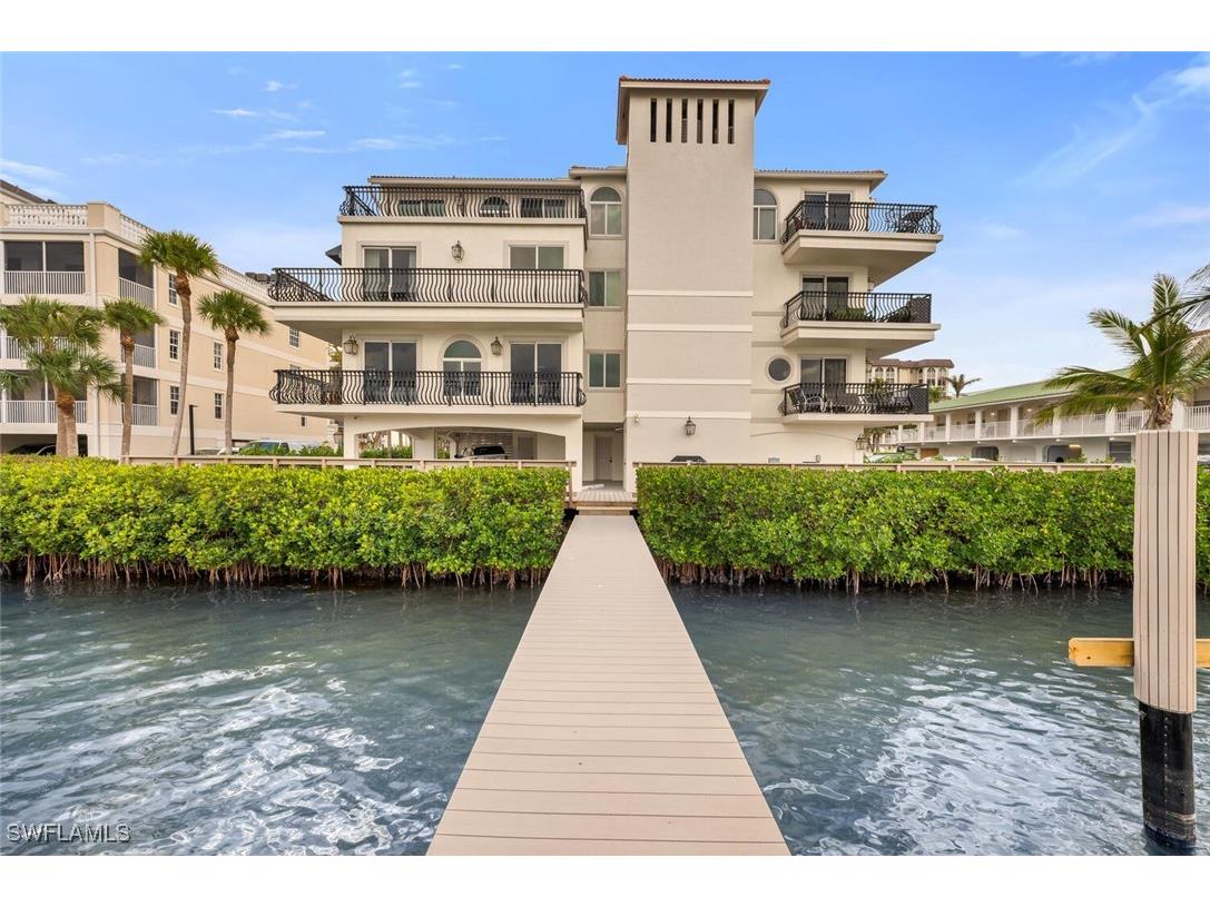 9400 Gulf Shore Drive #3 Naples FL 34108 225017686 image1