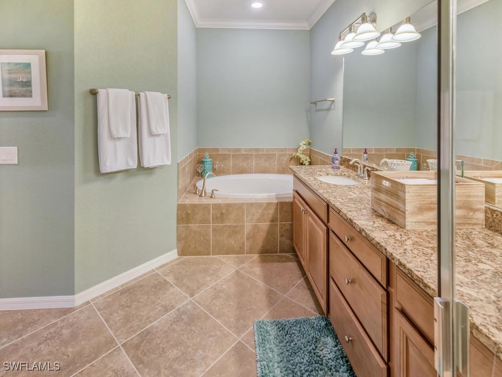 9484 Casoria Court #201 Naples FL 34113 225045412 image12