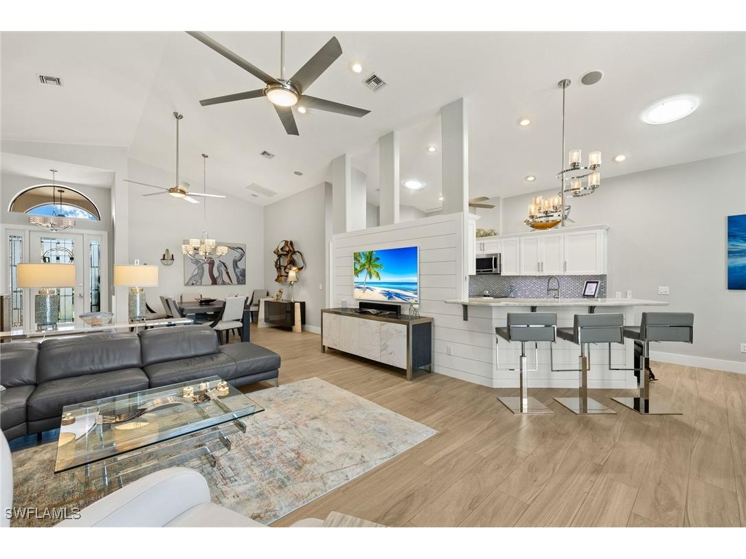 9522 Mariners Cove Lane Fort Myers FL 33919 225035818 image1