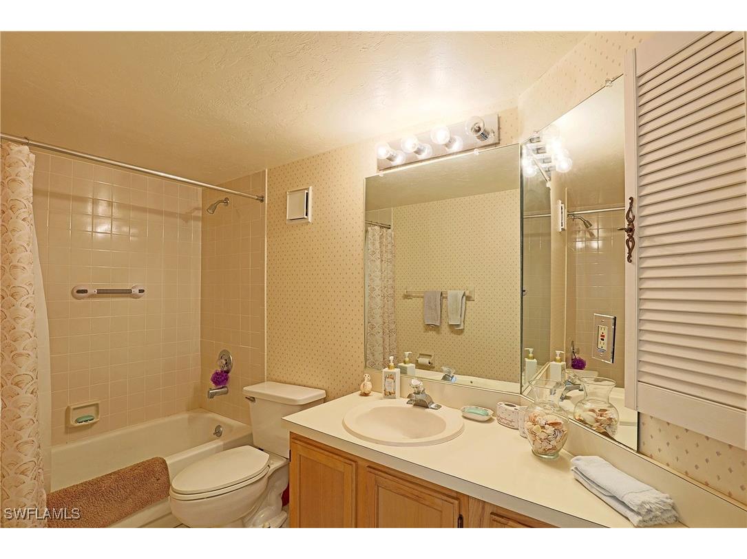 9627 Eaton Gardens Lane #104 Fort Myers FL 33919 225053677 image11