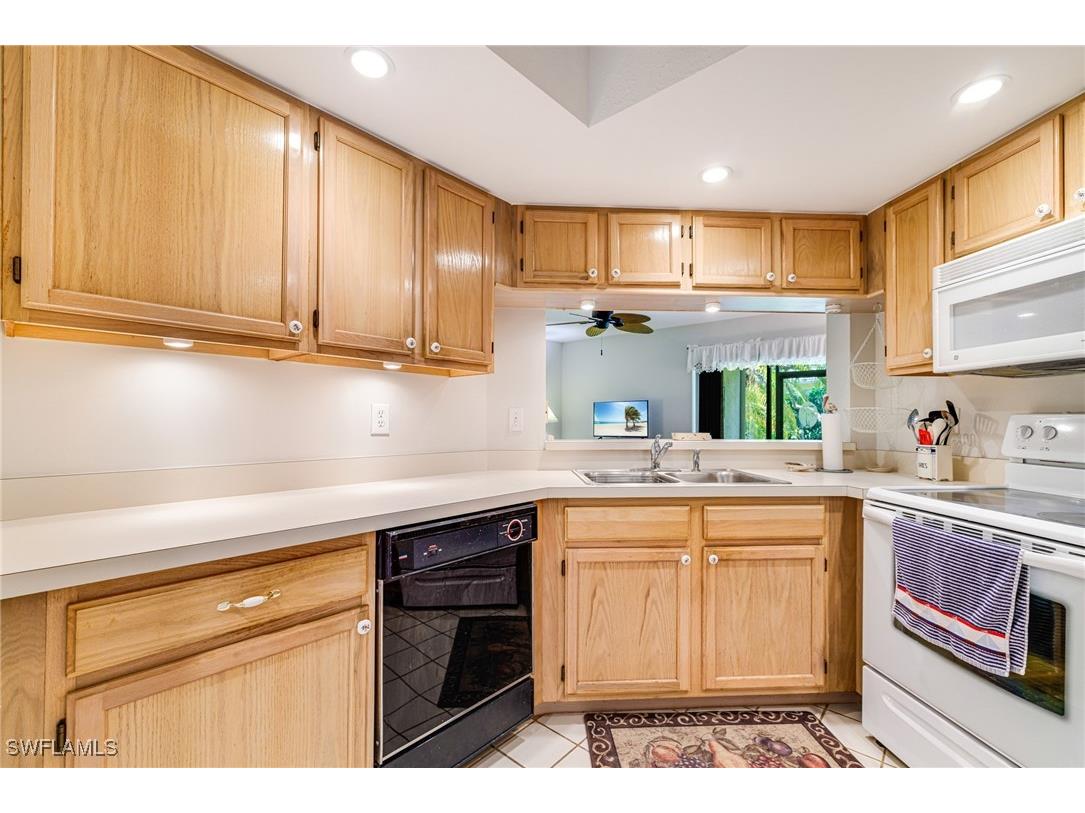 9648 Windsor Gardens Lane #104 Fort Myers FL 33919 225033172 image10