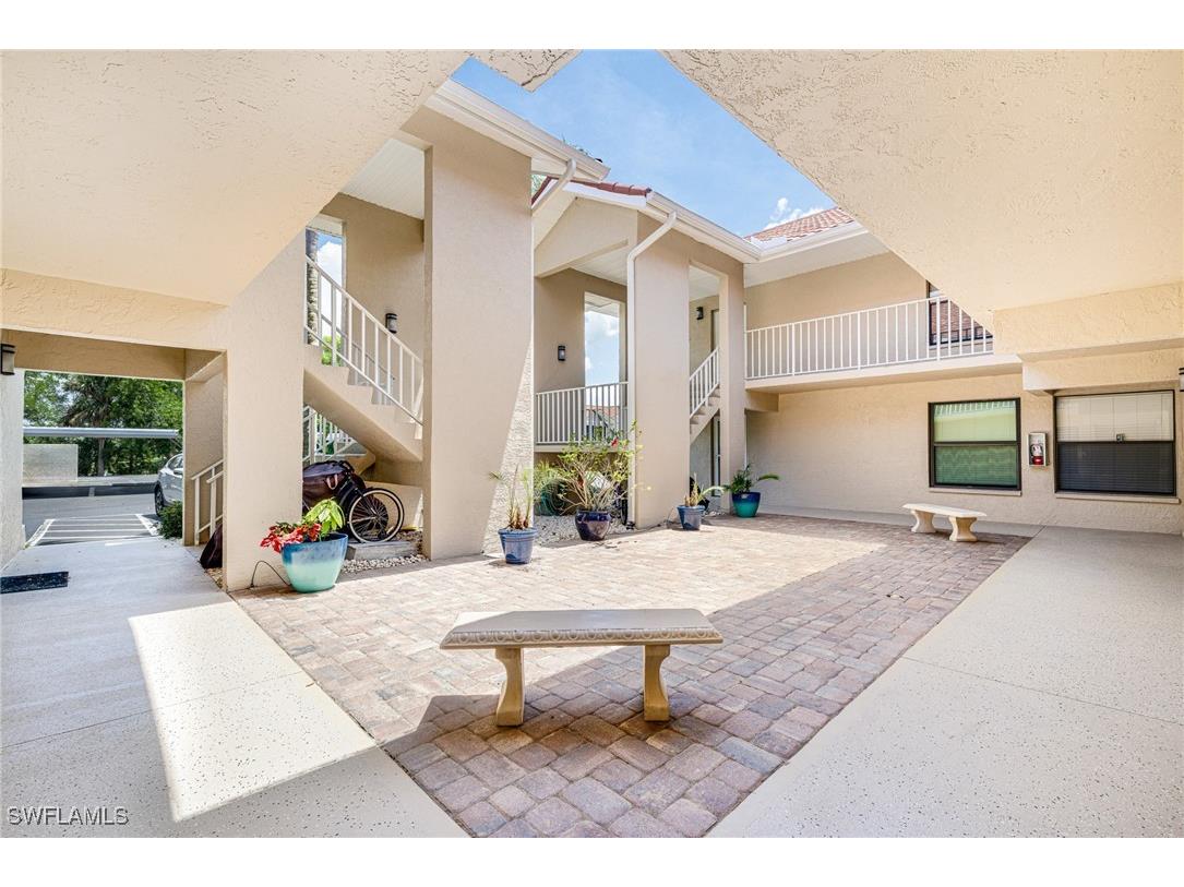9648 Windsor Gardens Lane #104 Fort Myers FL 33919 225033172 image3